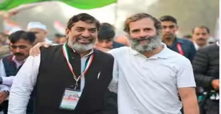 Aftab Ahmed with Rahul Gandhi