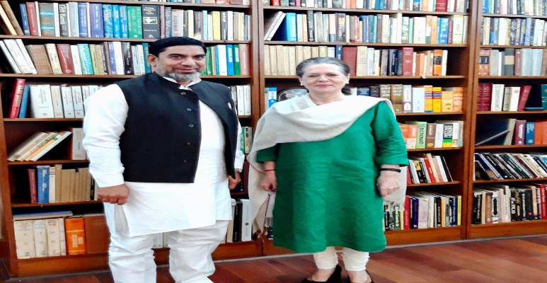 Aftab Ahmed with Sonia Gandhi