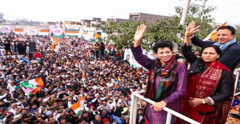 Congress General Secretaries Kumari Selja and Randeep Singh Surjewala along with Naraingarh MLA Shalley Chaudhary during a rally at grain market in Ambala’s Naraingarh.