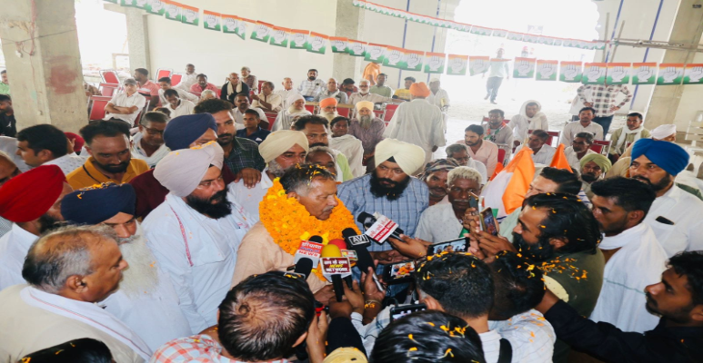 Dharam Pal Gonder In Front Of Media