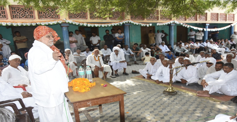 Dr. Raghuvir Singh Kadian meeting with people