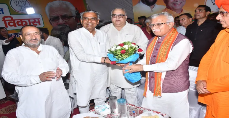 Dura Ram Honored Manohar Lal Khattar