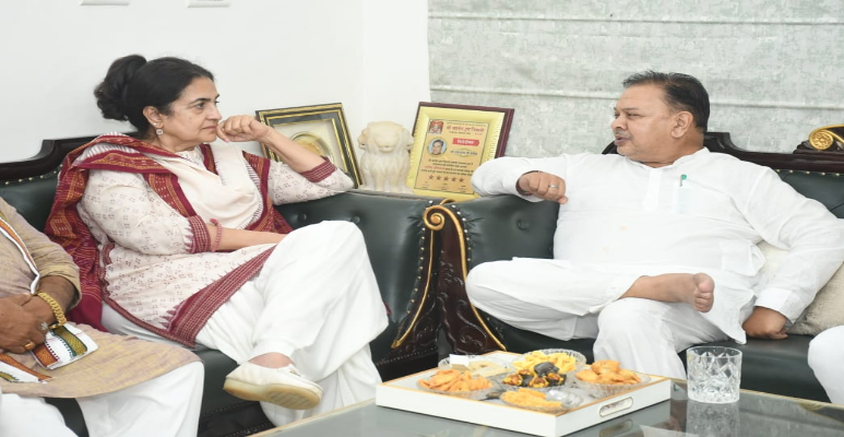 Ghanshyam Saraf with Kiran Choudhry