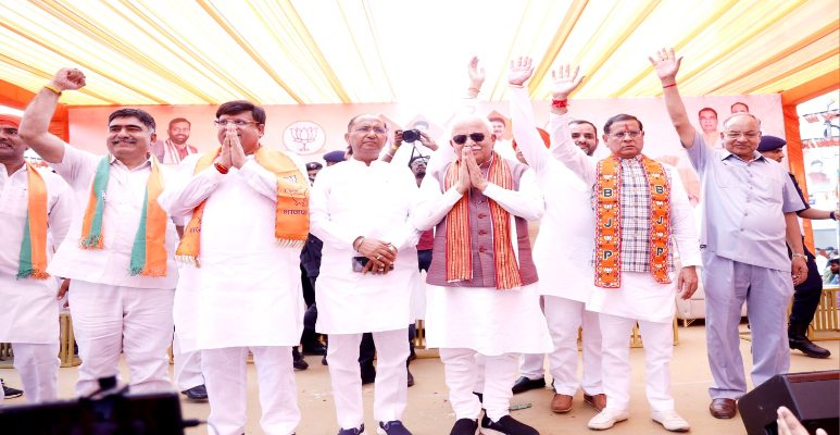 Rajesh Nagar With Manohar lal Khattar and BJP members