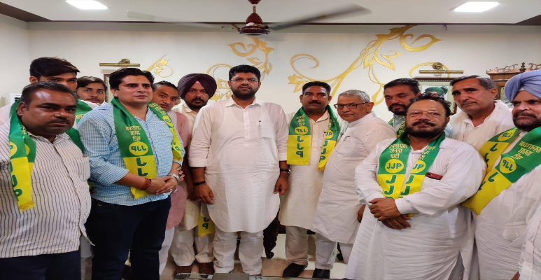 Ram Karan with Dushyant Chautala