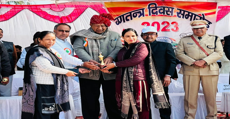 Ram Kumar Gautam Distribute awards