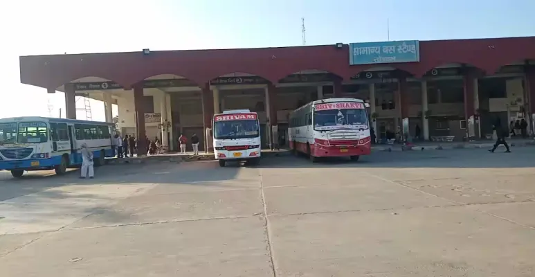 Tosham bus stand.