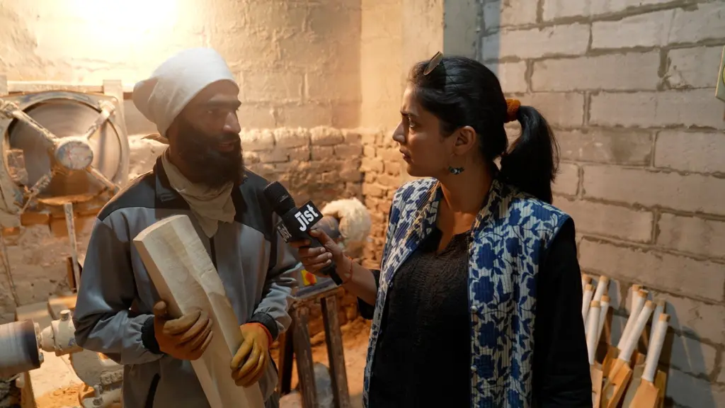 Medha Yadav interacting with local people.