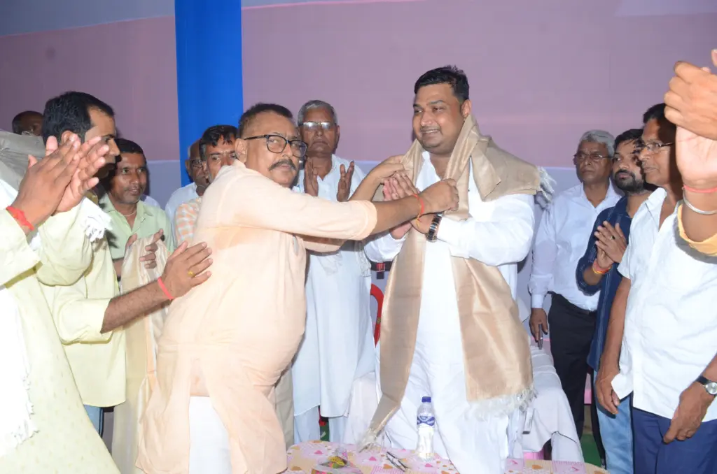 Jayant Raj met with local member of Bhadaria Panchayat, Amarpur constituency.