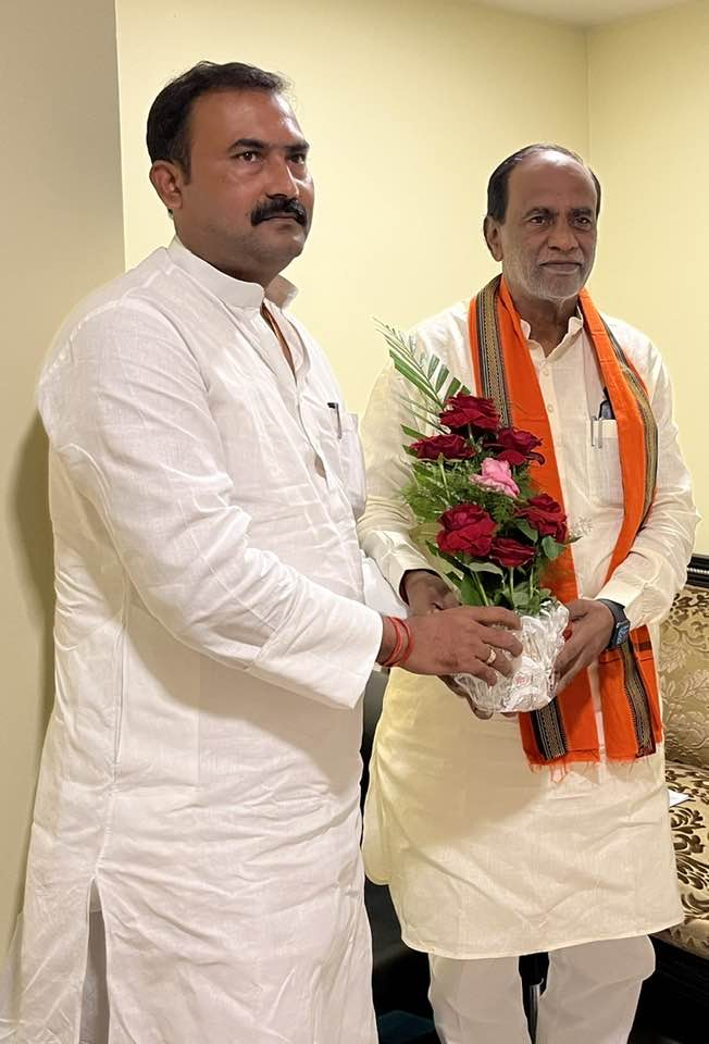 Krishan Kumar Mantoo with Dr. K. Laxman, BJP OBC Morcha President and Rajya Sabha MP.