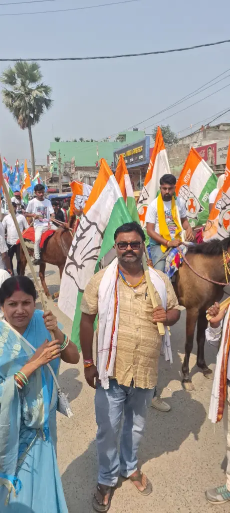 Prashant Kumar engaging with citizens in Jan Samvad Yatra