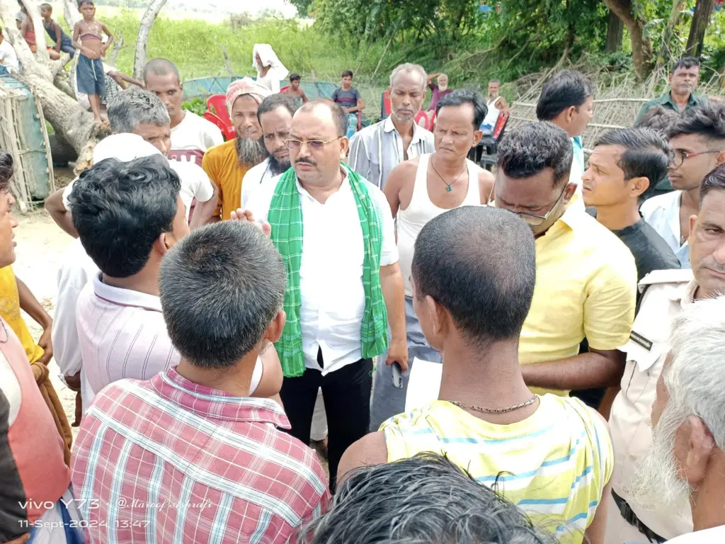 Syed Ruknuddin Ahmad visits village in his constituency to understand local issues