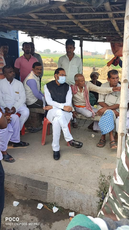 Gyanendra Kumar Singh interacted with people.